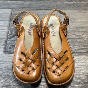 Alegria Tan Leather Woven Sandals size 38 (s146)